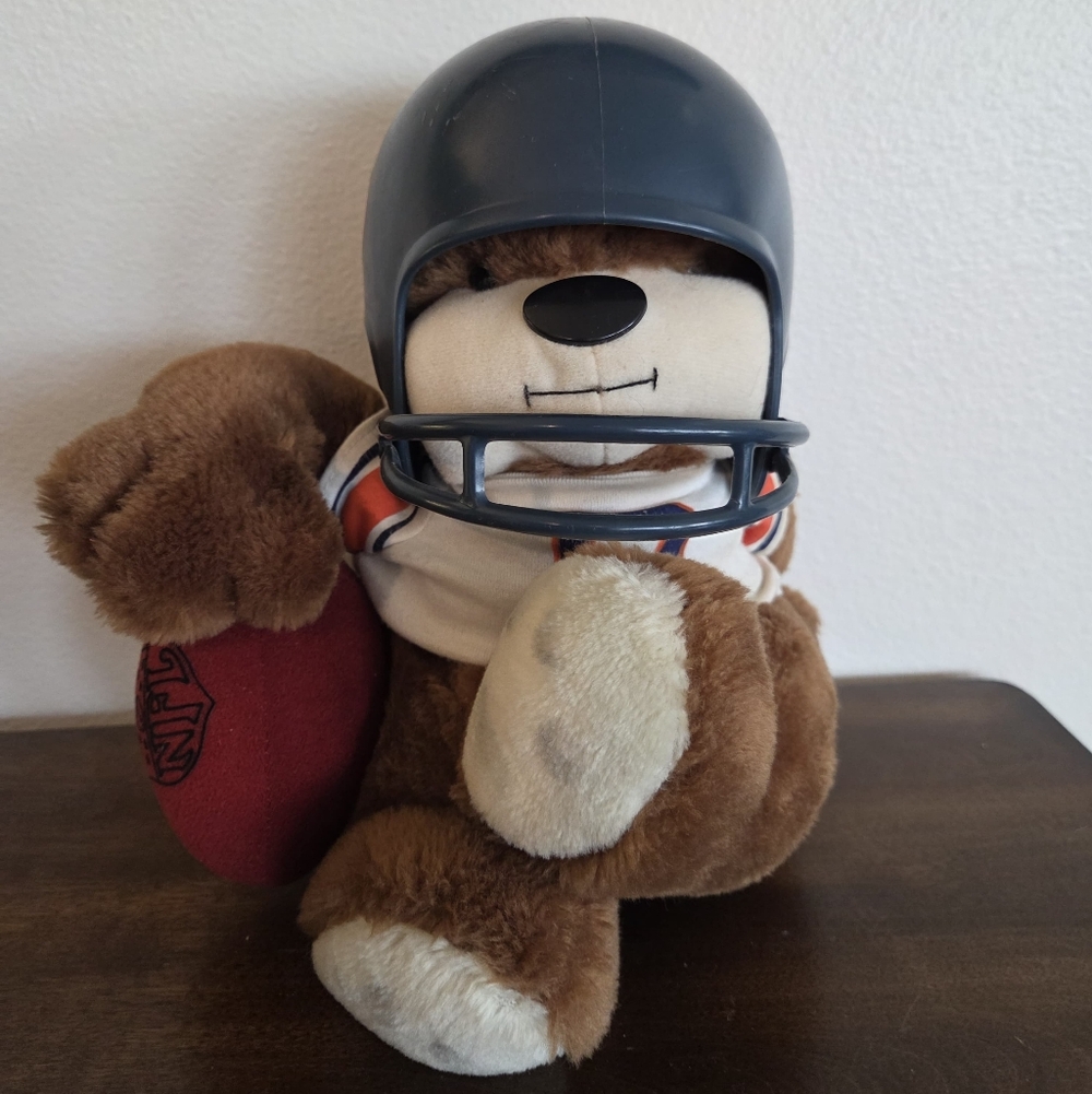 Chicago Bears 1983 NFL Huddles 10" Stuffed Plush Teddy Bear